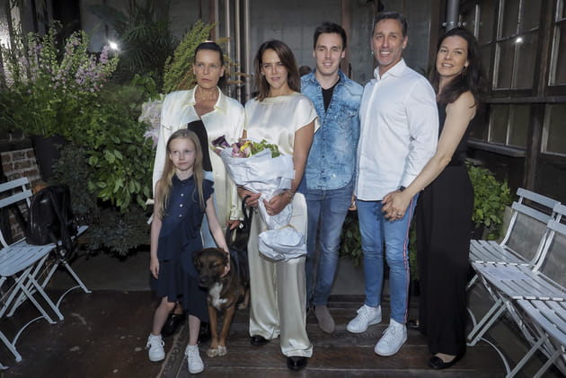 La famille Ducruet au complet est fi&egrave;re de Pauline