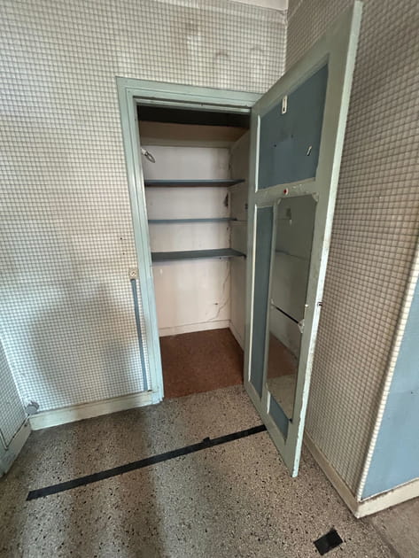 Avant&nbsp;: un placard &agrave; l'abandon