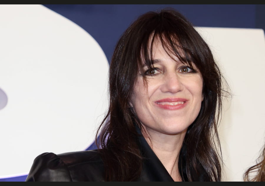 Le kh&ocirc;l noir de Charlotte Gainsbourg