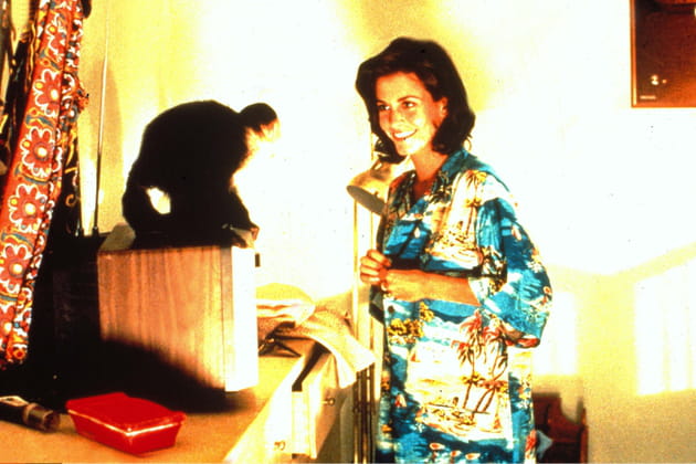 Courteney Cox dans Ace Ventura, détective chiens et chats (1994)