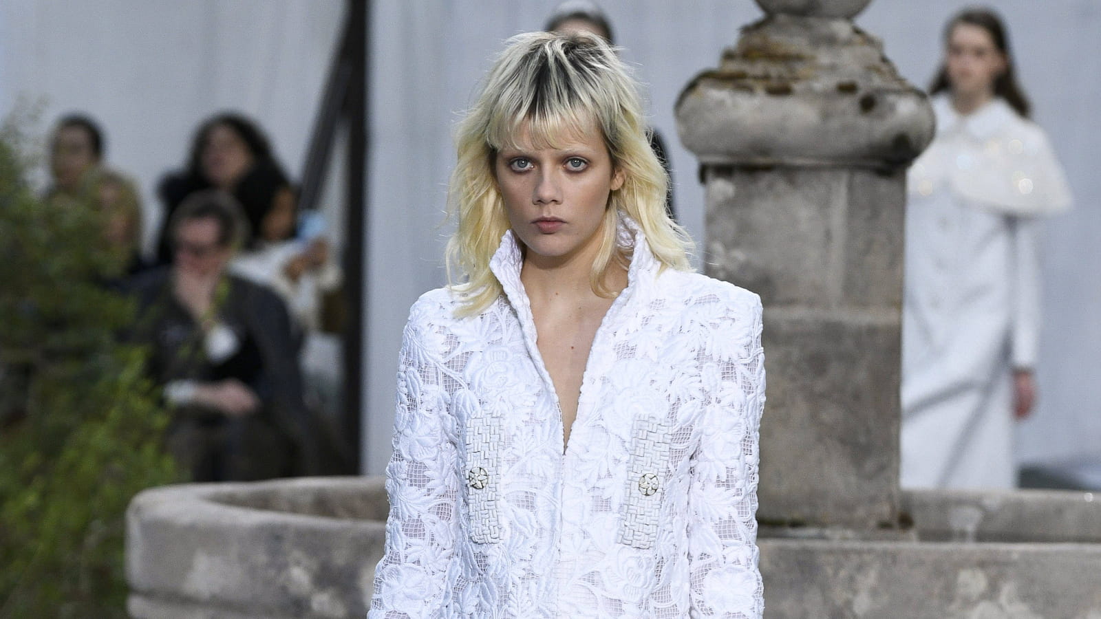 Look 24