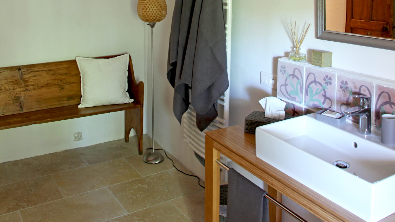 Salle de bains effet mezzanine