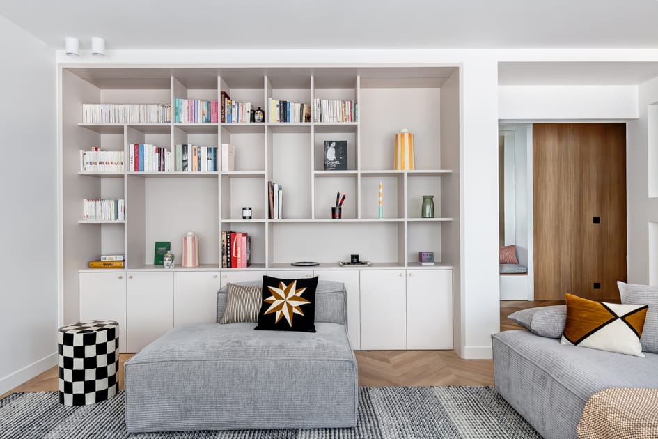 Apr&egrave;s&nbsp;: une belle biblioth&egrave;que le long du mur