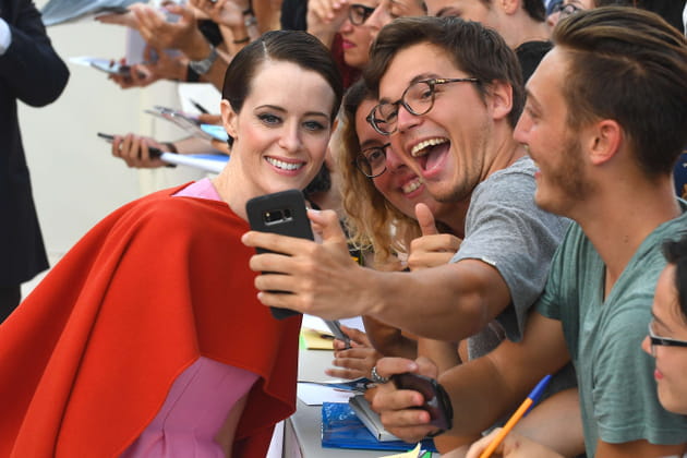 Claire Foy, selfie queen