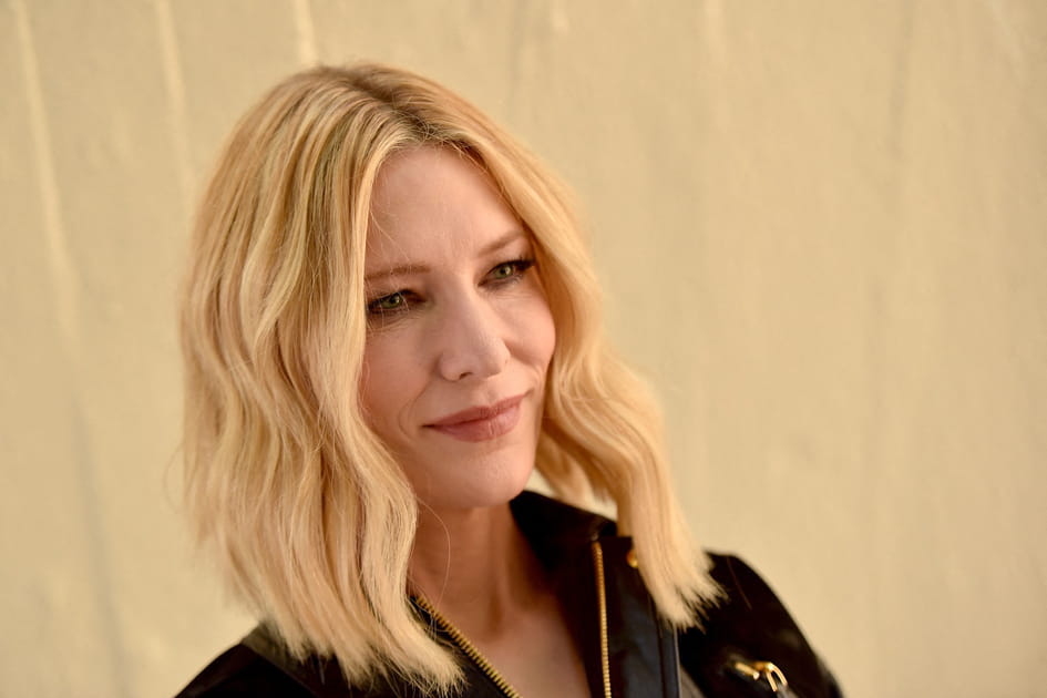 Le carr&eacute; mi-long blond lumineux de Cate Blanchett