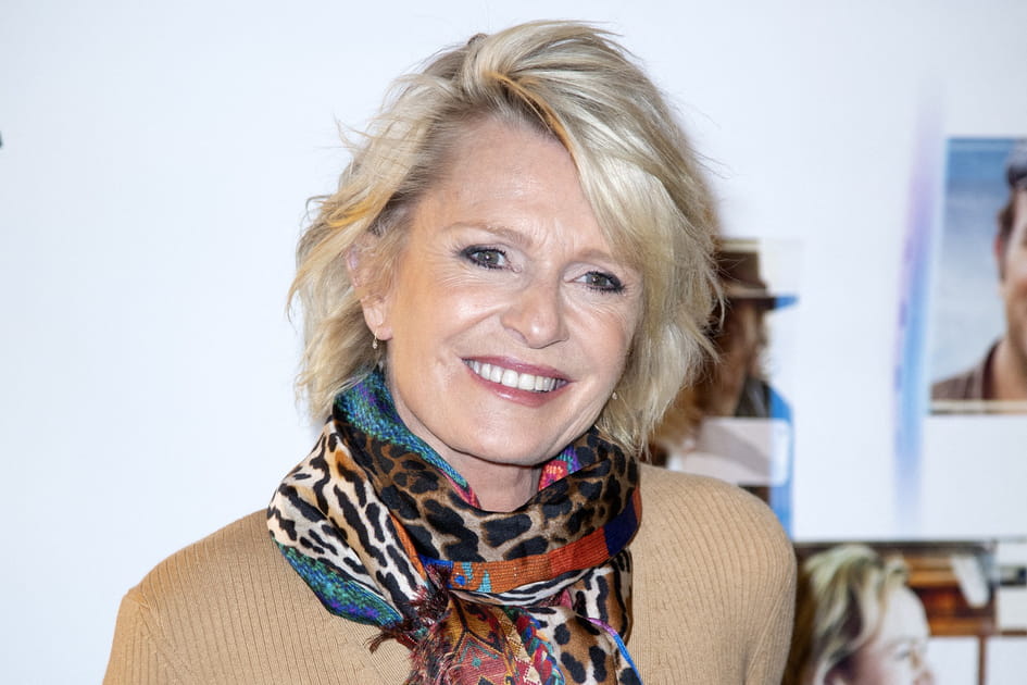 Le carr&eacute; signature de Sophie Davant