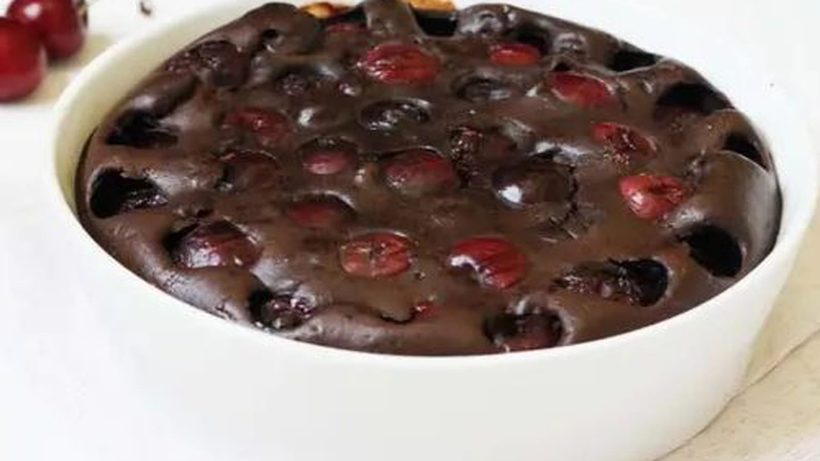 Clafoutis pancake aux cerises et chocolat