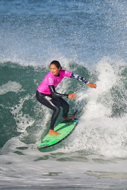 La surfeuse Vahine Fierro