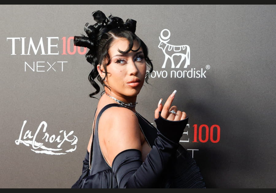 Flop&nbsp;: le chignon trop boucl&eacute; de Kali Uchis