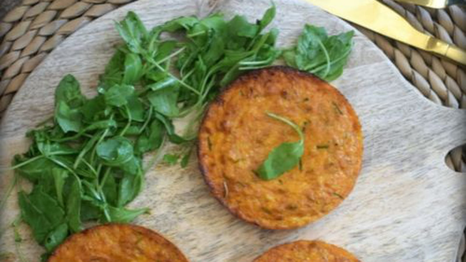 Flans ou galettes au thon à la tomate