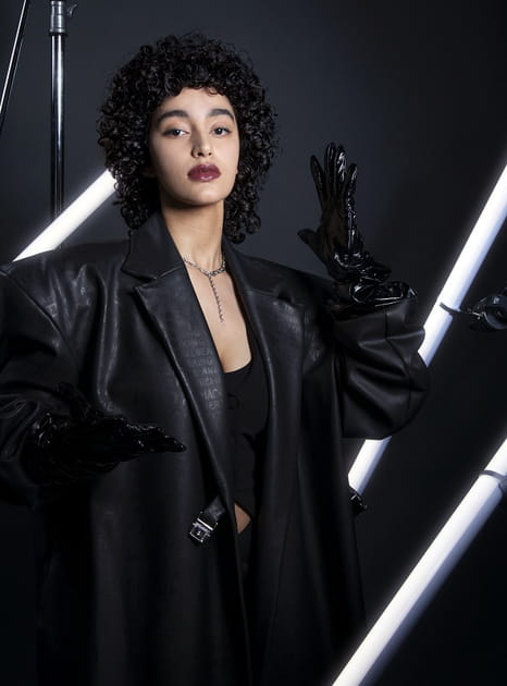 Le noir &eacute;b&egrave;ne chic