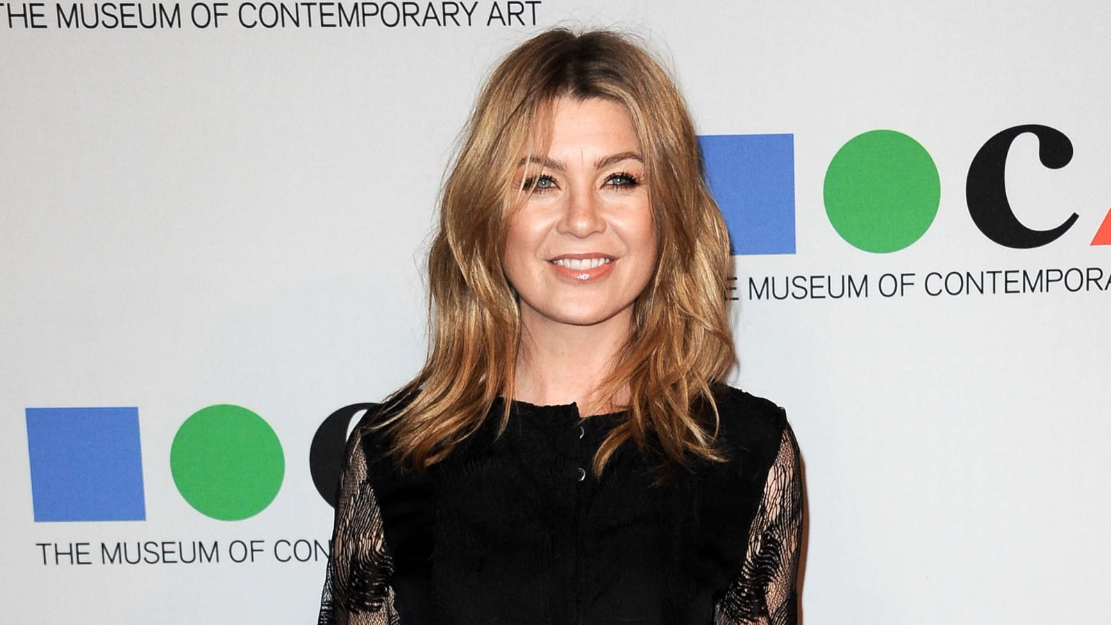 Le mi-long wavy d'Ellen Pompeo