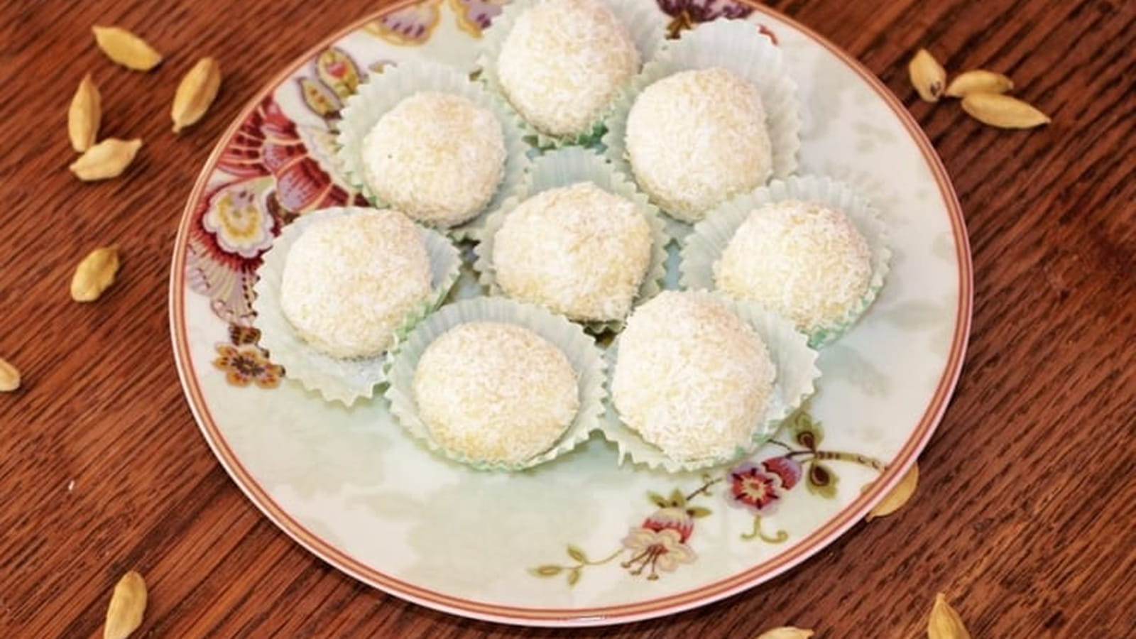 Truffes au chocolat blanc à la cardamome