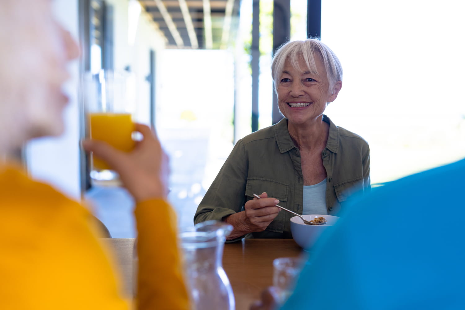 From the age of 60, aging accelerates – a single snack is enough to really slow it down according to a nutritionist