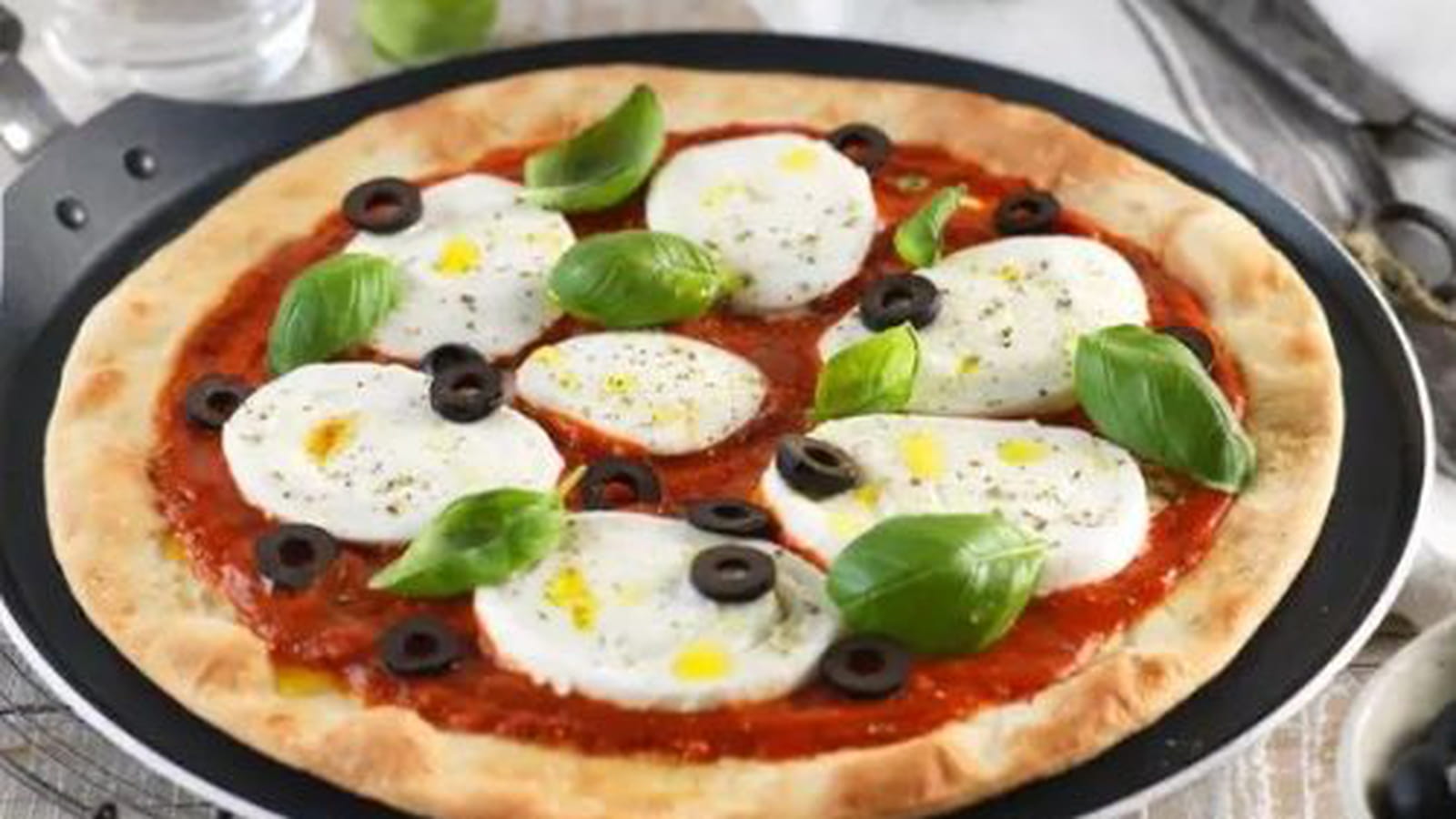 Pizza Margherita à la poêle