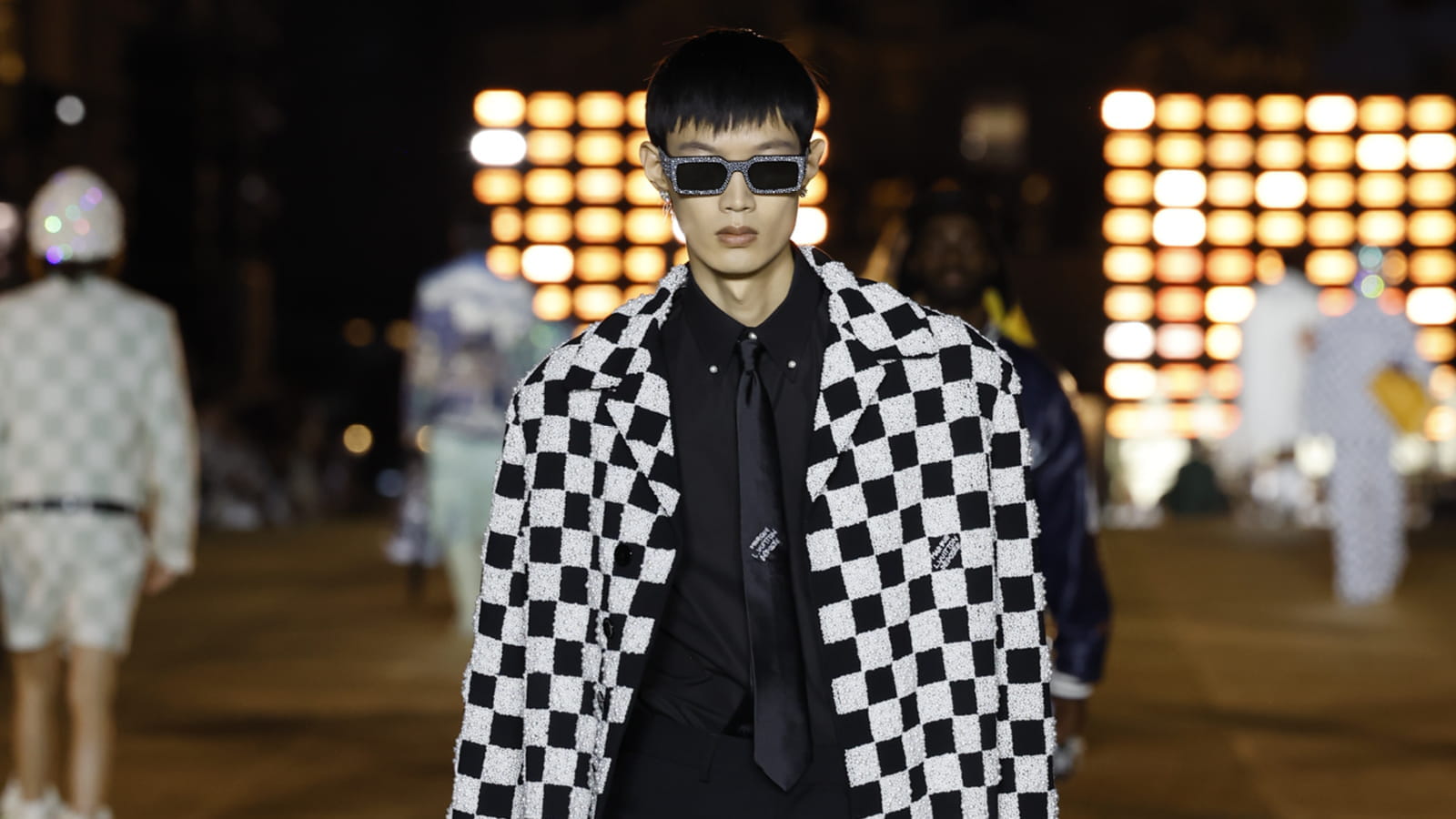 Look 44