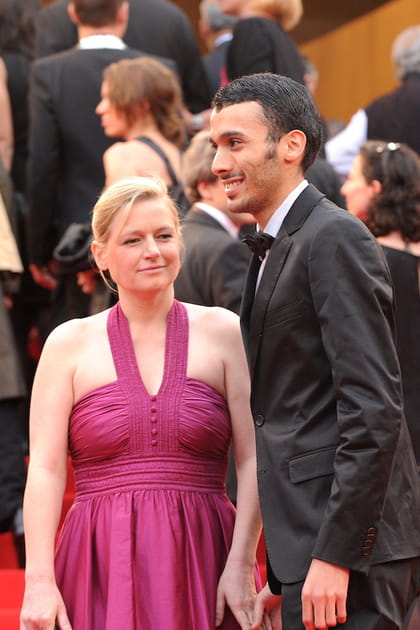 Anne-Elisabeth Lemoine en robe pliss&eacute;e violette