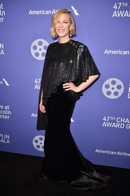 Cate Blanchett en robe noire à sequins asymétrique Louis Vuitton
