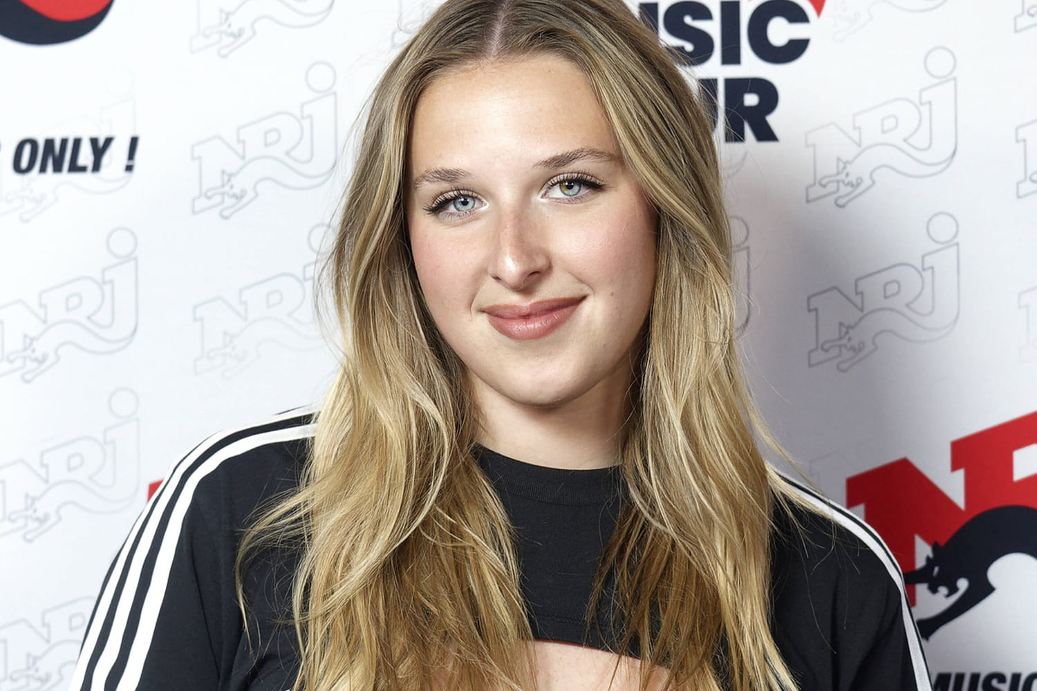 Forget bling-bling jewelry, Héléna Bailly never leaves this refined French brand adored by Eva Longoria Forget bling-bling jewelry, Héléna Bailly never leaves this refined French brand adored by Eva Longoria