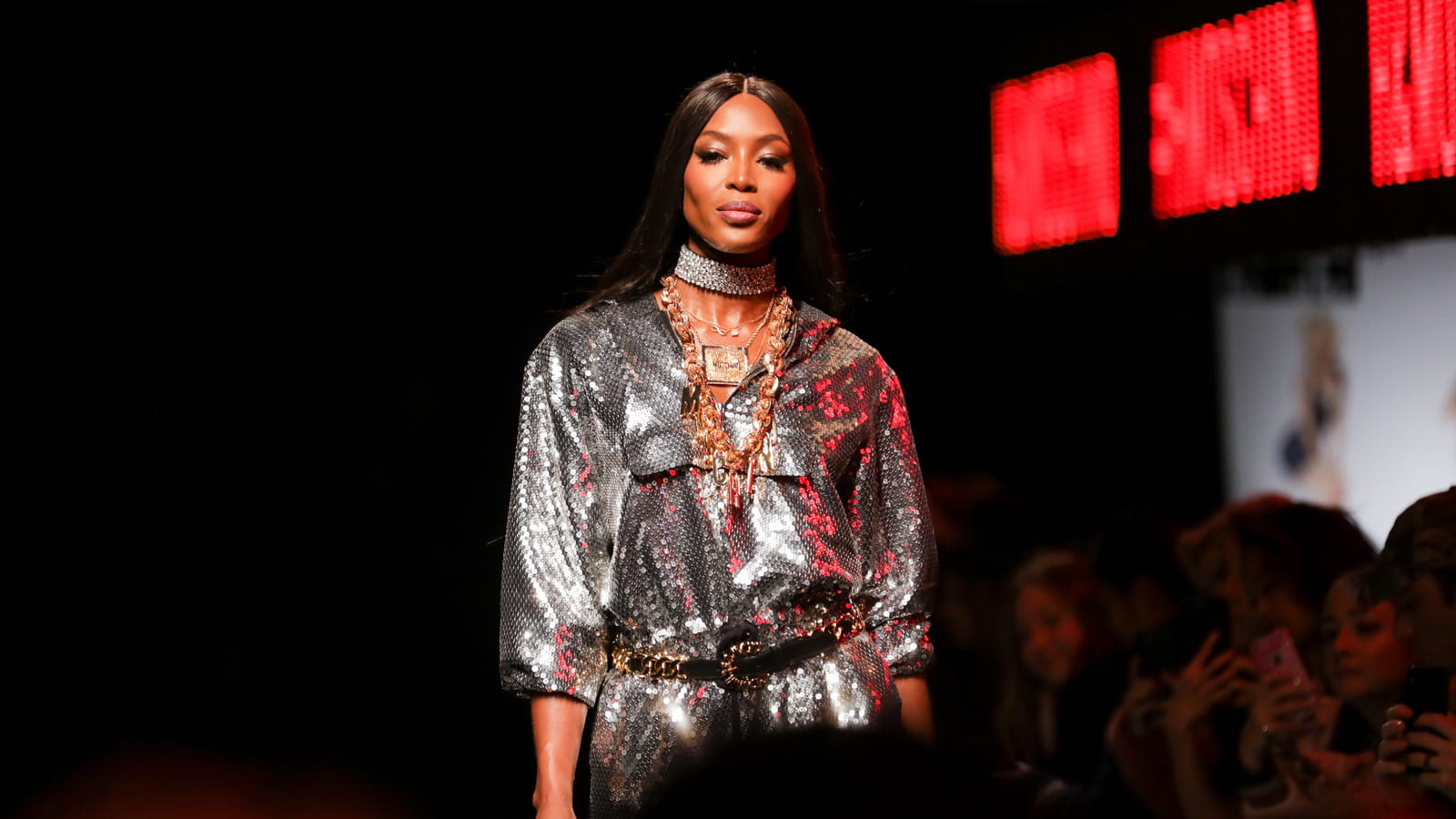 Moschino hm frontrow naomi campbell 16