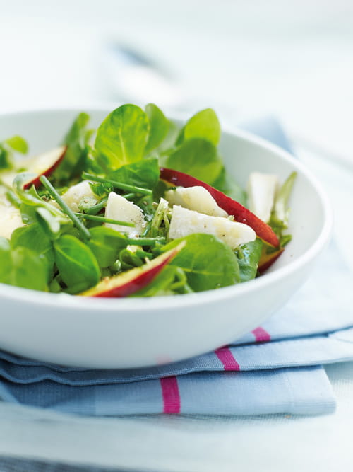 Salade de mâche aux nectarines et chèvre sec
