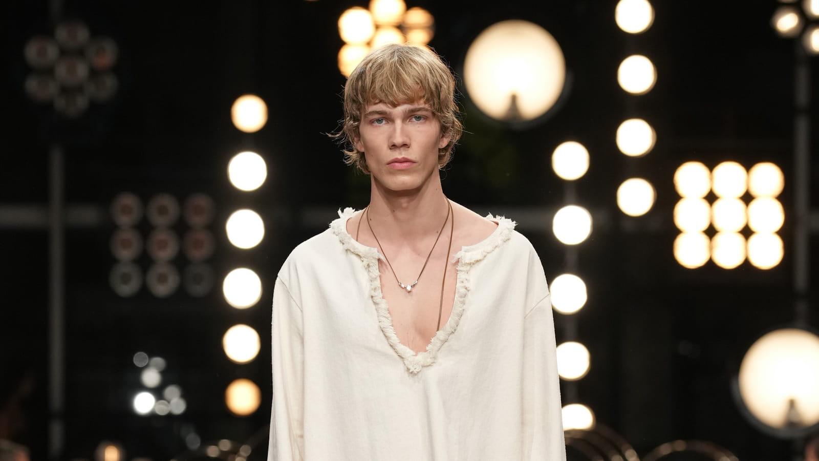Look 25