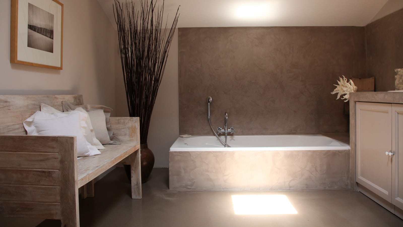 Salle de bains taupe