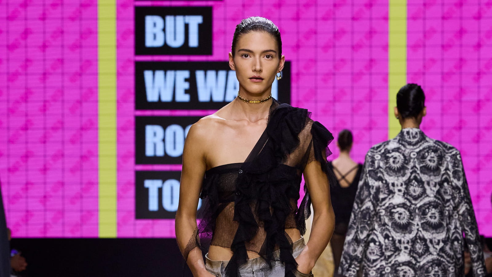 Look 52 