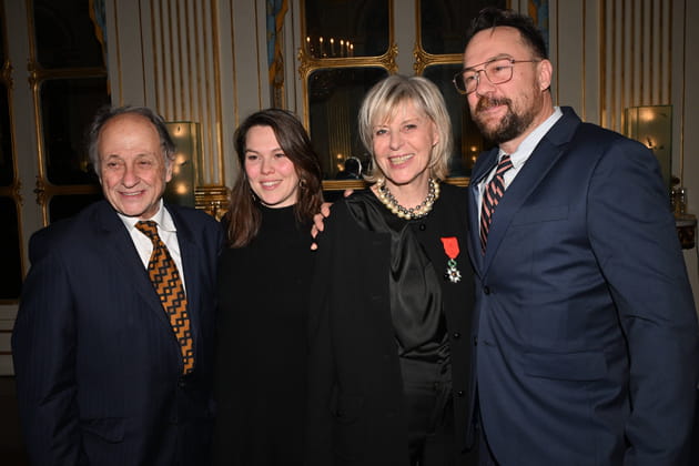 Chantal Ladesou décorée par Rachida Dati devant ses enfants et une flopée de stars ! PHOTOS