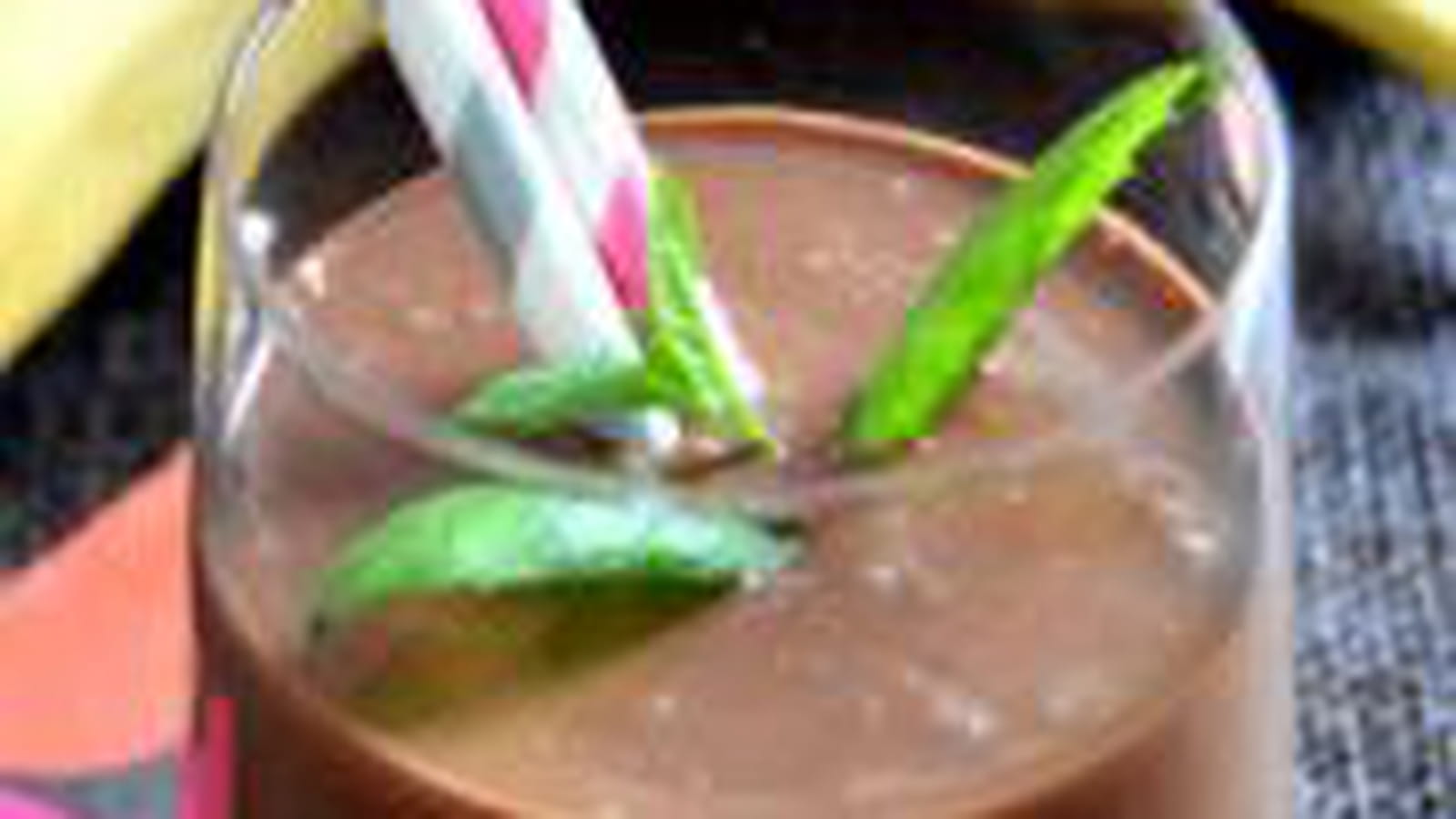 Smoothie au chocolat cru et amande