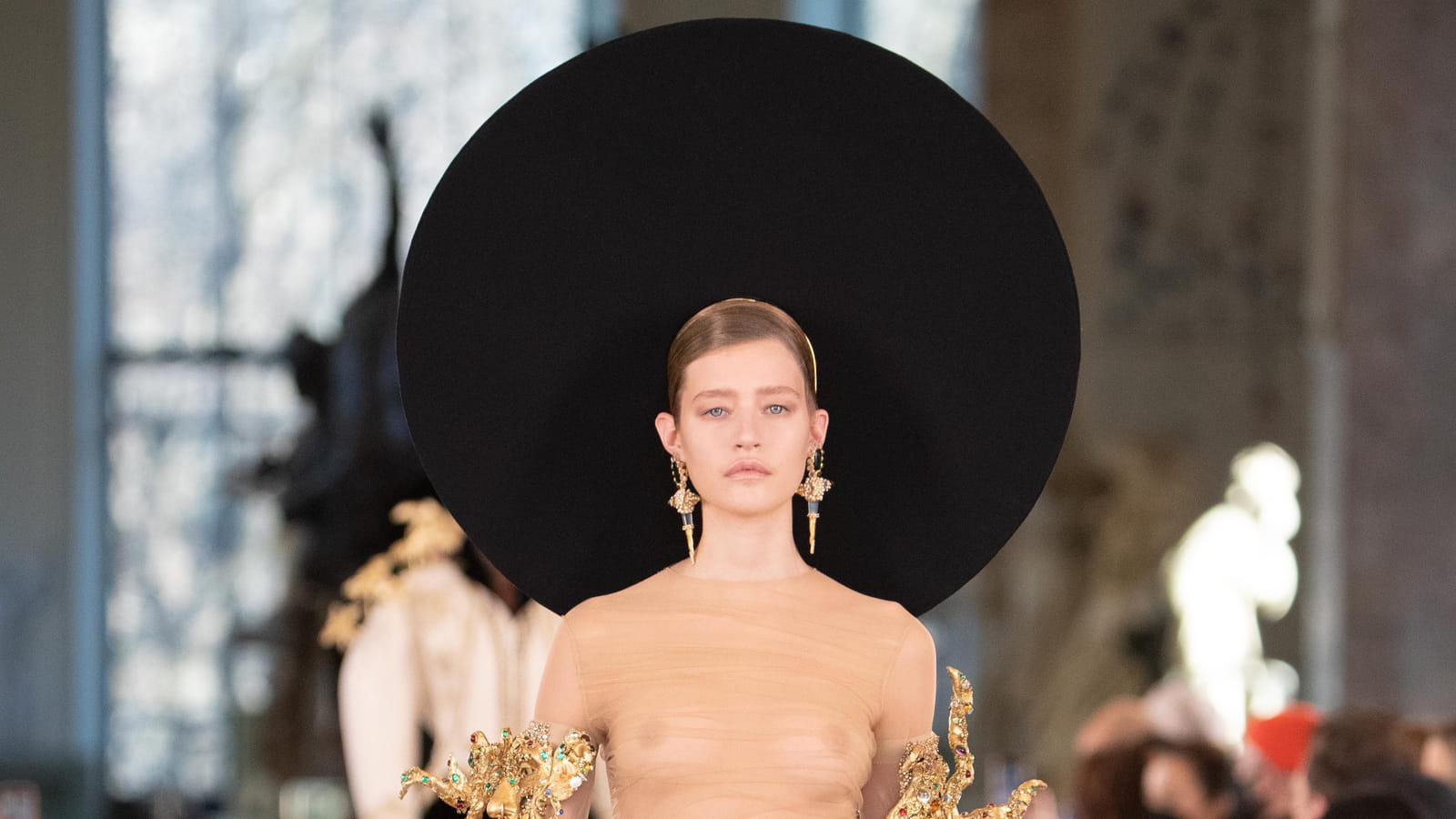 Look 7