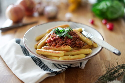 Bolognaise gnocchis rolls