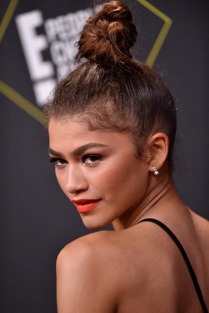 Le chignon haut de Zendaya