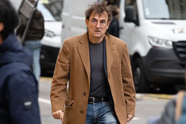 Obsèques de Niels Arestrup : Albert Dupontel, aperçu devant l'église