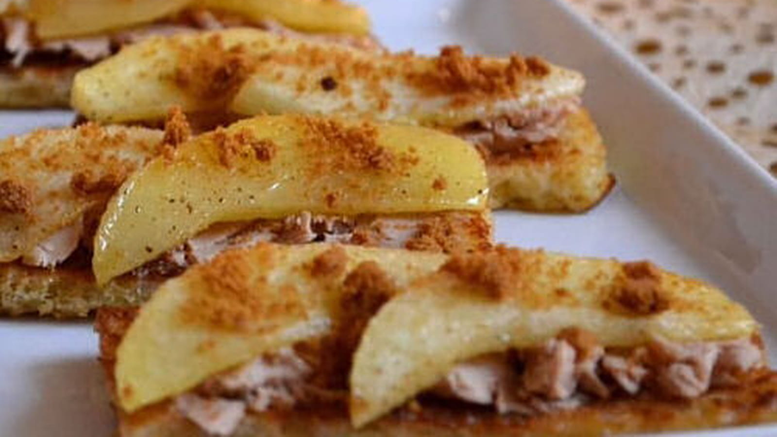 Toasts de pain perdu au foie gras, pomme et spéculoos