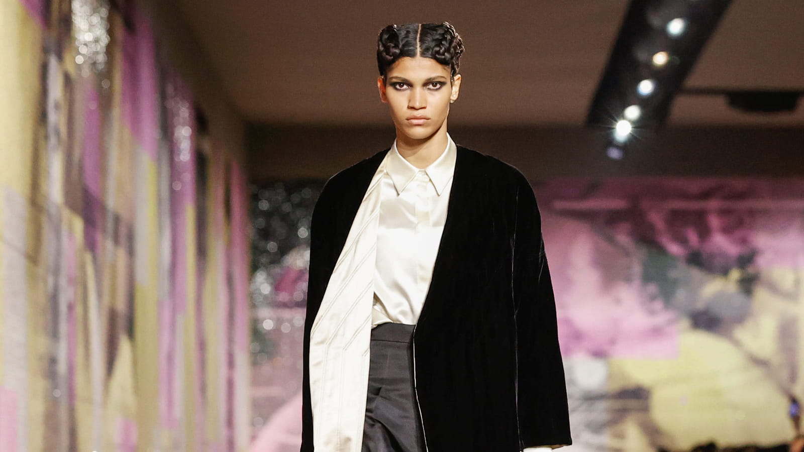 Look 3