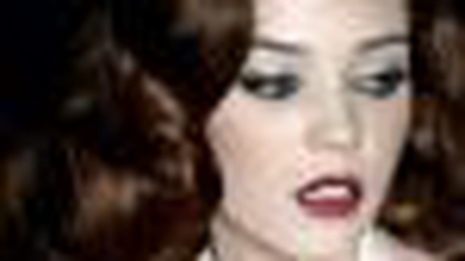 Les looks maquillage automne-hiver : flamboyant