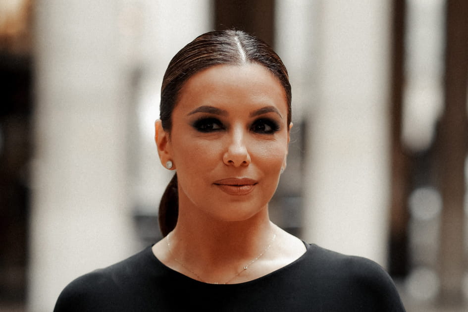 Eva Longoria, subtile avec sa raie au milieu marqu&eacute;e