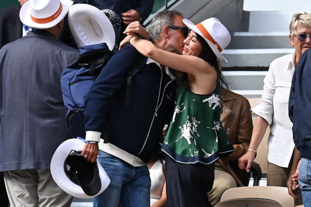 Nolwenn Leroy : retrouvailles émouvantes avec Nikos Aliagas à Roland-Garros