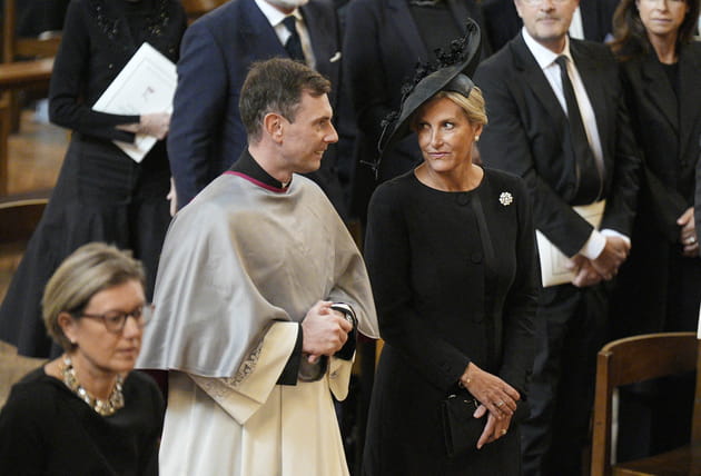 La duchesse d'Edimbourg s'est recueillie aux obsèques de la duchesse de Kent