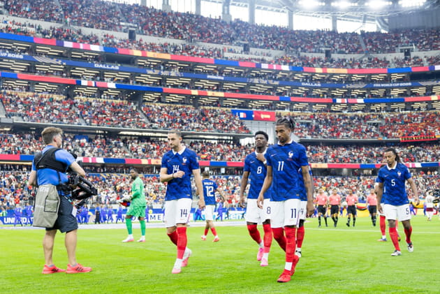 Coupe du monde : WAGs et VIP assistent à la défaite des Bleus contre l'Espagne - PHOTOS