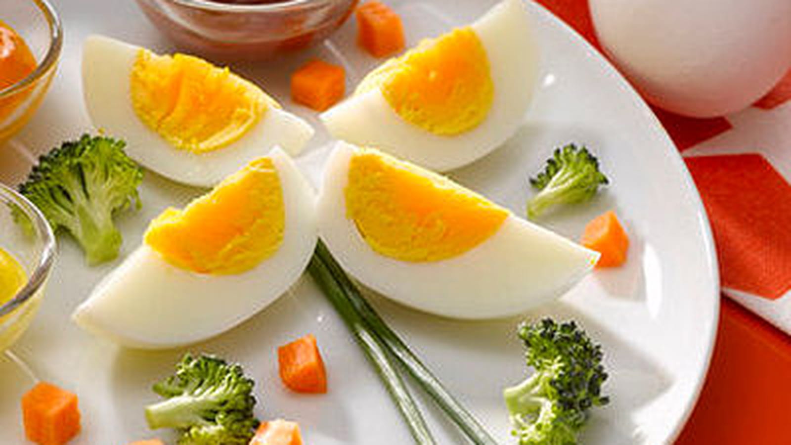 Oeuf dur et ses trois sauces