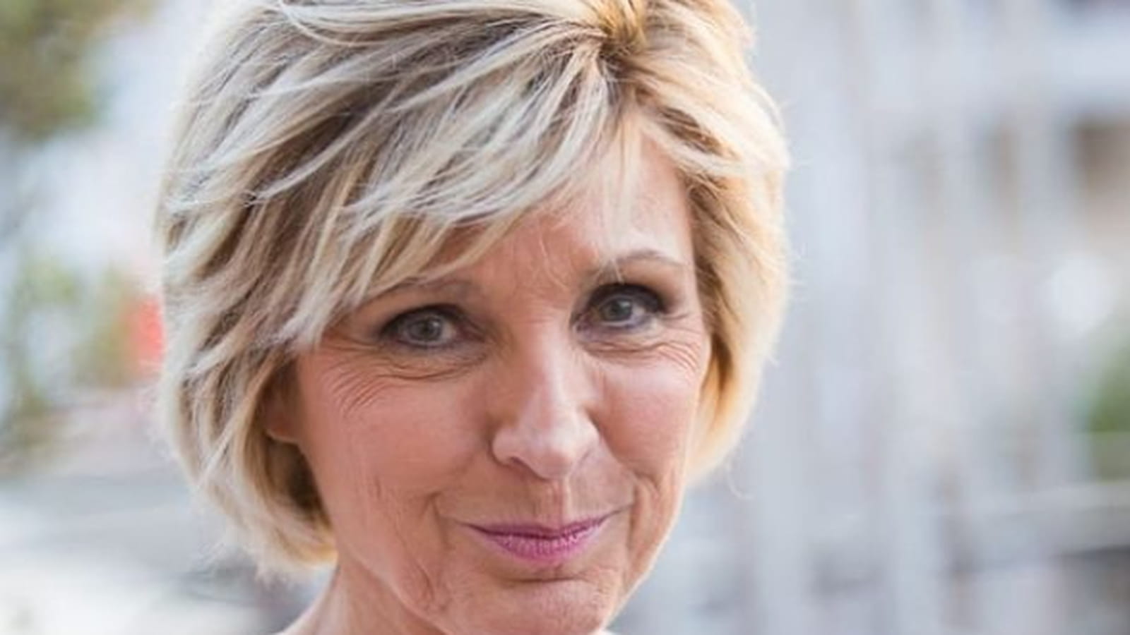 Evelyne Dhéliat 