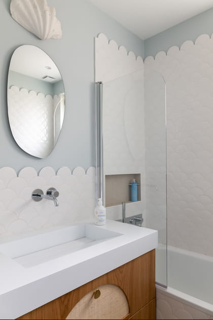 Apr&egrave;s&nbsp;: une salle de bains avec des &eacute;l&eacute;ments charmants