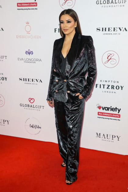 FLOP : Eva Longoria en costume brillant