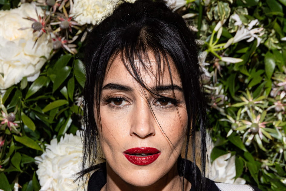 Le chignon et la m&egrave;che wet de Leila Bekhti