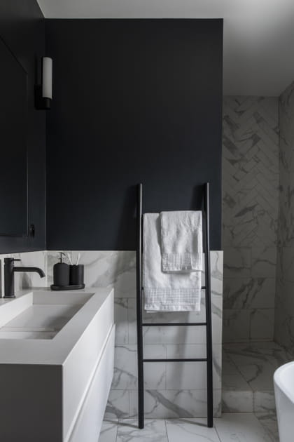 Apr&egrave;s&nbsp;: une salle de bains parentale bicolore