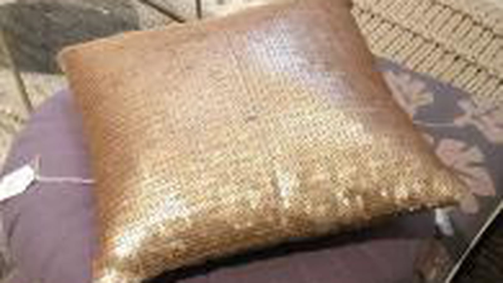 Coussin pailleté