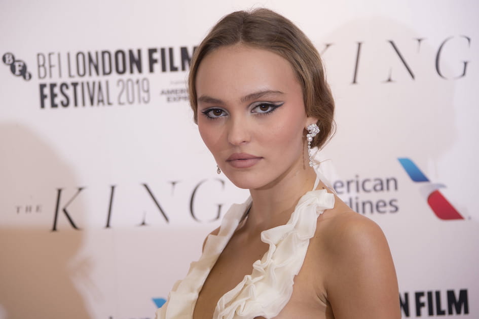 Le make up graphique de Lily-Rose Depp