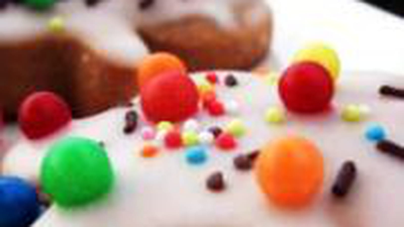 Biscuits au pain d'épices glacés de mille couleurs